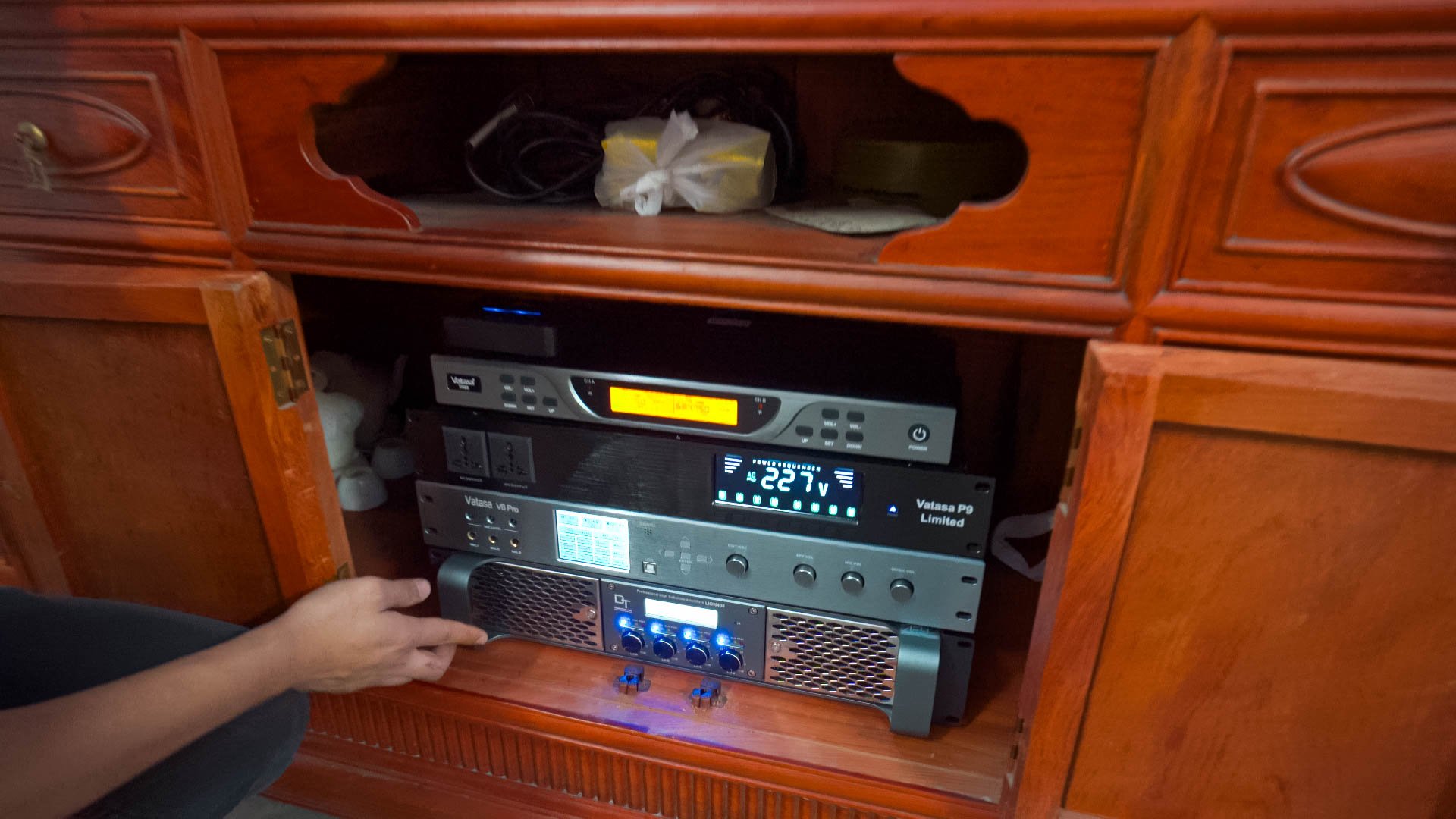 Khách hàng Thanh Bình đánh giá về sản phẩm Dàn karaoke DT TT293: Delta12+T900+V8Pro+Lion406+Delta115+p9Luxury